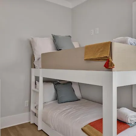 Double Treble - 2 Townhomes - Private Rooftops Holiday home