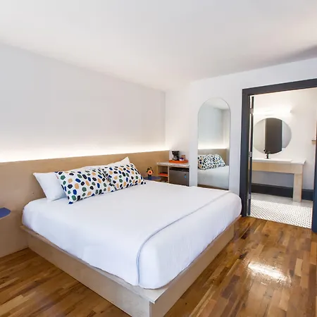 Hotel The Iris 2*