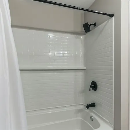 Luxurious 4br Pet Friendly * Nashville
