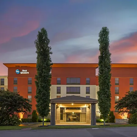 Hotel Western Near Opryland 3*