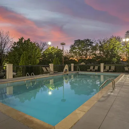 Western Near Opryland 3*
