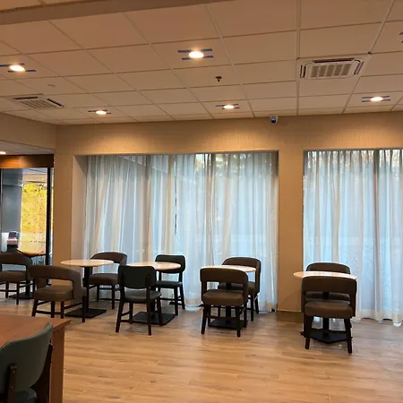 Hotel La Quinta By Wyndham Airport/opryland