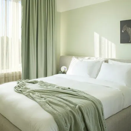 Mint House Marathon Village By Kasa 3*