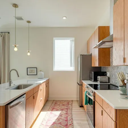 Hearth And Hideout By Avantstay Nashville