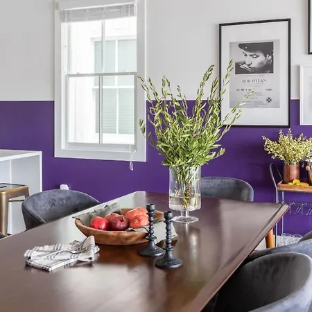 Sleeps 24 2 Homes Minutes To Downtownbroadway Faith Barbara By Avantstay Holiday home *