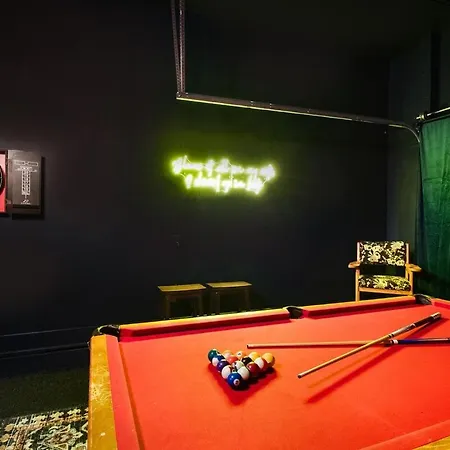 Speakeasy Game Room, Hot Tub, Fire Pit, King Bed - Close To Downtown * Nashville