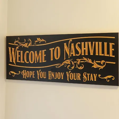 Apartment Downtown -788 Nashville