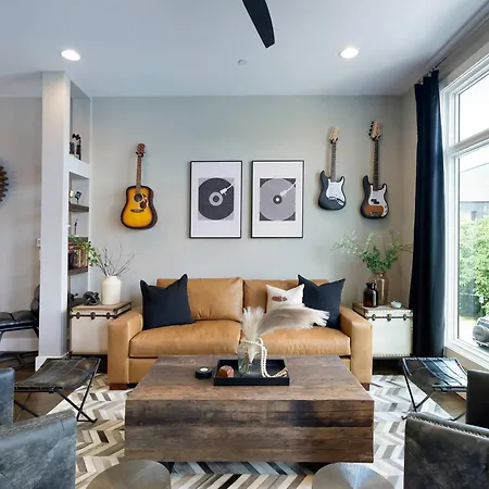 2 Homes! Broadway Views, Rooftops & Karaoke * Nashville