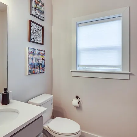 6 Mi To Broadway: Townhome W/ Balcony! *