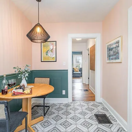 Holiday home Flare - Minutes To Broadway - Near Germantown