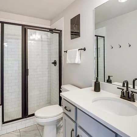6 Mi To Broadway: Townhome W/ Balcony! * Nashville