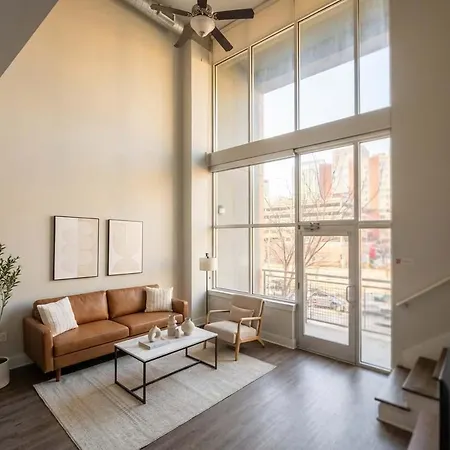 Apartment Boulevard Midtown 30ft Ceilings 1br 01 *