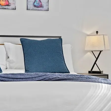Apartment Two Cozysuites Music Row In