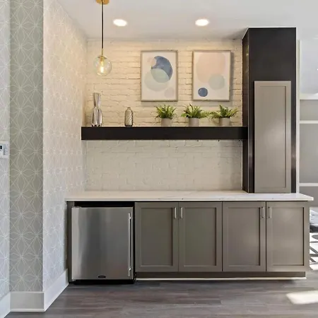Boulevard Midtown 30ft Ceilings 1br 01 *