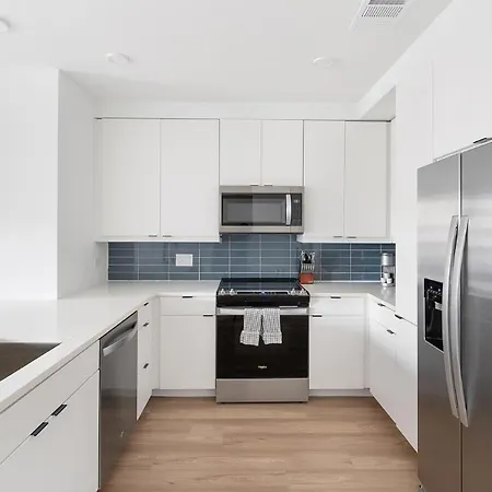 Apartment Landing Chic 2Bd Pool Gym Nashville
