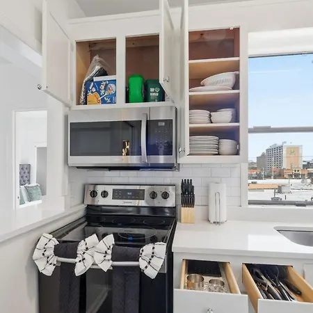 Cozy 3br Near Vanderbilt & Downtown| Parking Apartment *