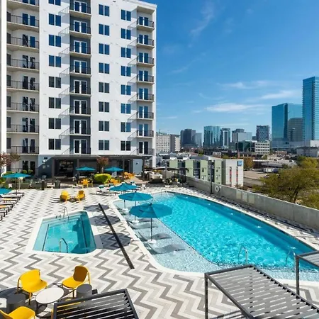 Apartment Landing Chic 2Bd Pool Gym Nashville