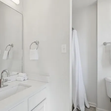 3br Minutes To Downtown| Parking Apartment Nashville