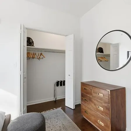 Apartment Cozy 3br Near Vanderbilt & Downtown| Parking Nashville