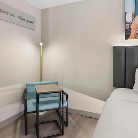 La Quinta By Wyndham Airport/opryland Nashville