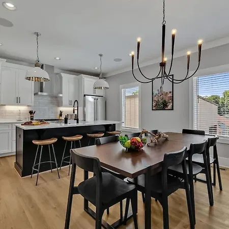 Double Treble - 2 Townhomes - Private Rooftops Holiday home *