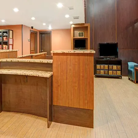 Comfort & Downtown - Stadium Hotel 4*