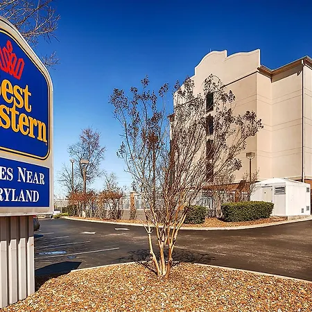 Western Near Opryland