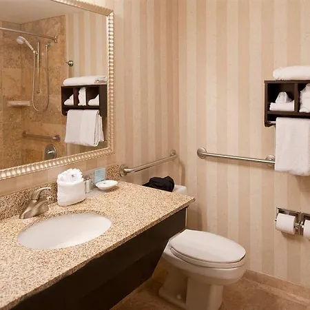 Hampton / Vanderbilt Hotel