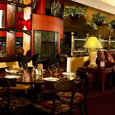 Doubletree By Hilton Airport Hotel