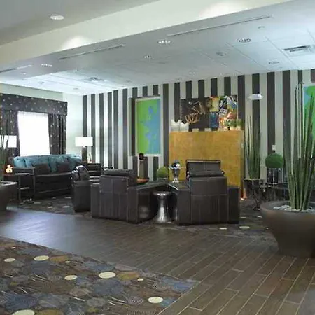 Hampton & At Opryland 3* Nashville