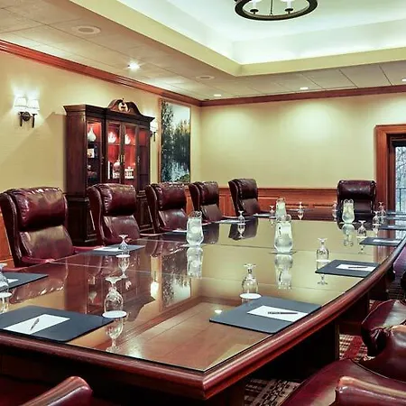 Sheraton Music Airport 4*