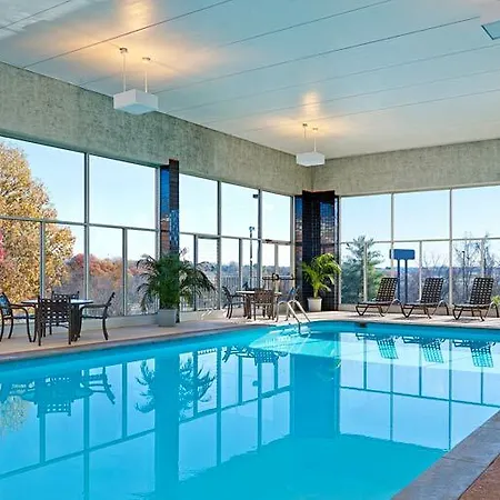 Hotel Sheraton Music Airport
