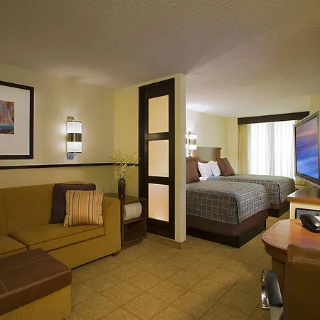 Hyatt Place Airport