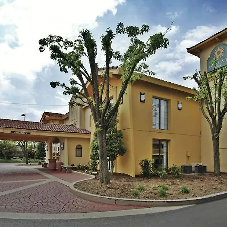 Hotel La Quinta By Wyndham South 2*