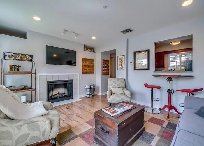 Downtown Riverfront Condo Unit 780
