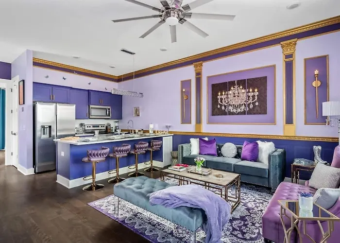 Diva Glam - Luxe - Dt 2Miles - 8 Q Beds - Wow