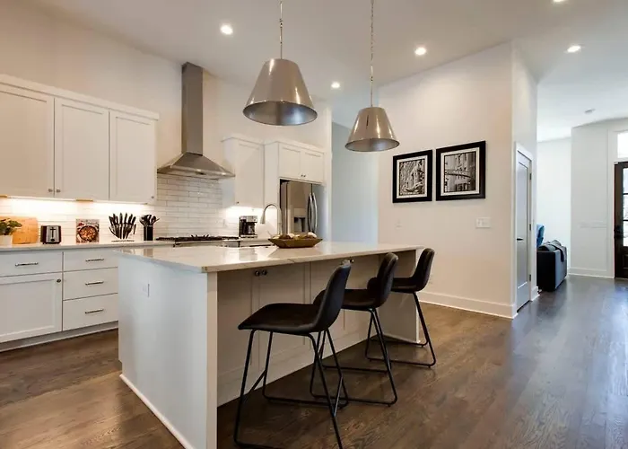 West End Dream-Private Balcony-6 Mins To Broadway