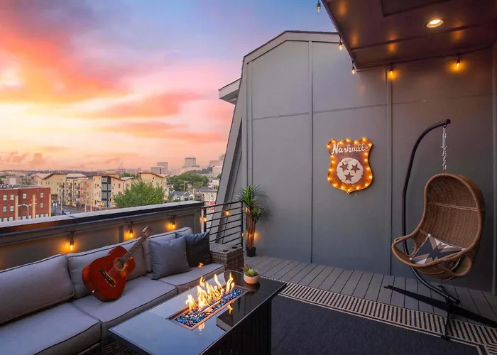Luxury Nashville - Fire Table Balcony & City Views