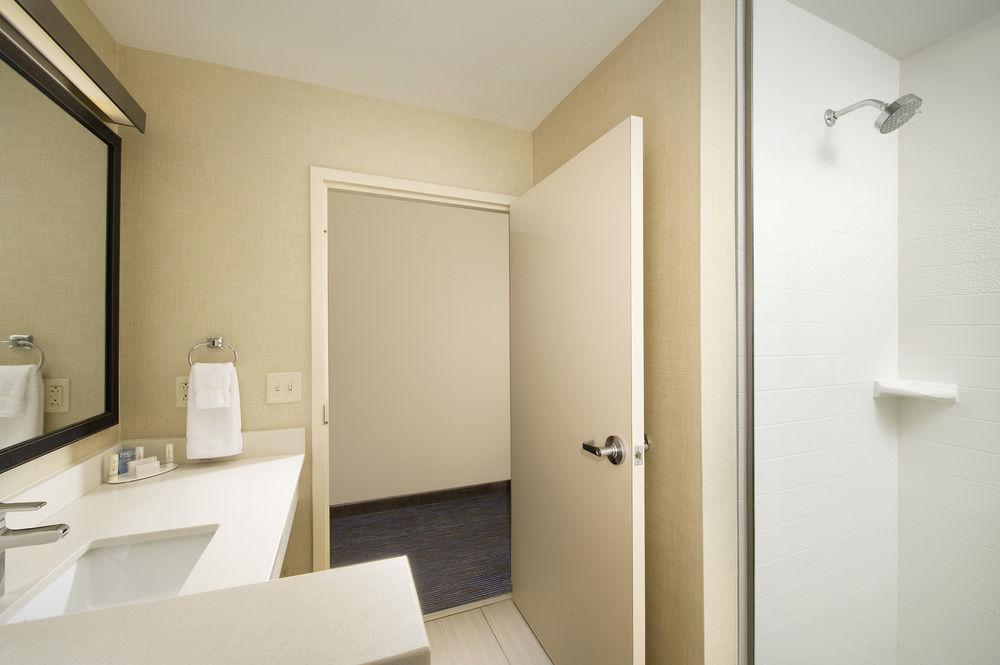 Hotel Fairfield And By Marriott Downtown/the Gulch 3*