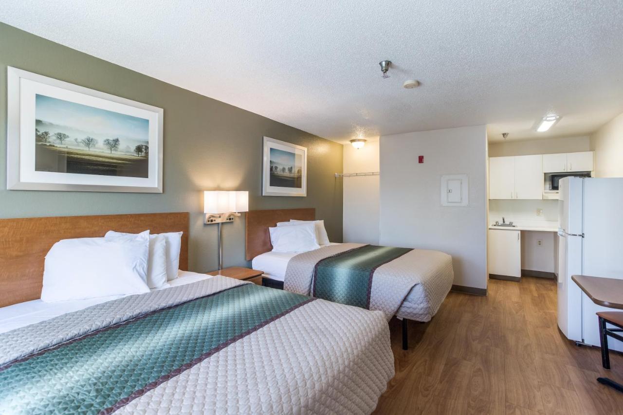 Hometowne By Red Roof - Airport/briley Pkwy Nashville