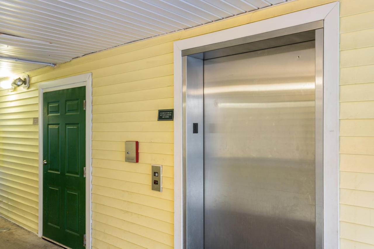 Hometowne By Red Roof - Airport/briley Pkwy Hotel Nashville