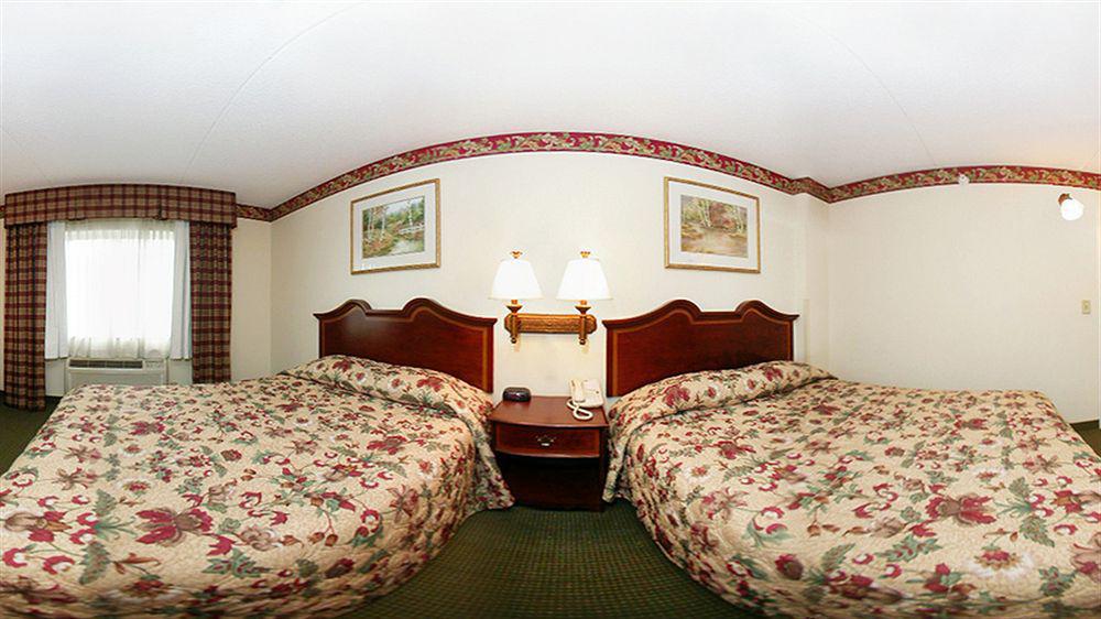 Comfort & Near Tanger Outlets I-24 Antioch Hotel