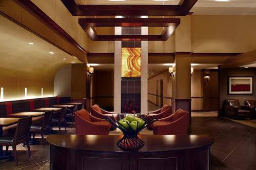 Hyatt Place Airport Hotel 3*