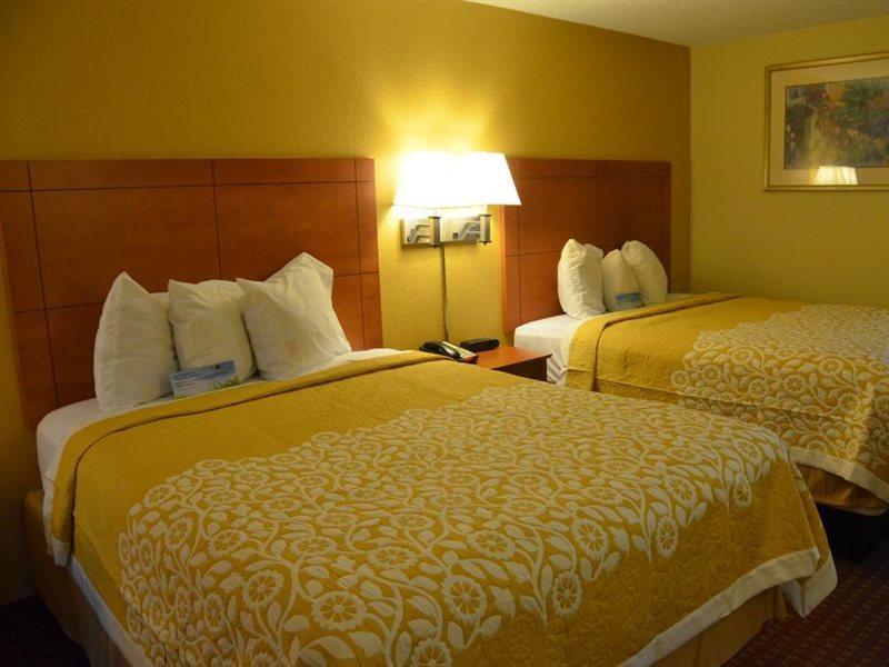 Hotel Days By Wyndham Airport East Nashville