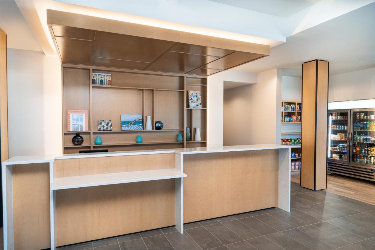 Hyatt House Airport 3*