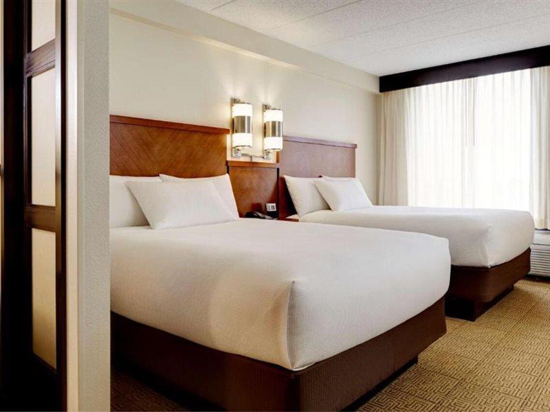 Hyatt Place Airport 3*