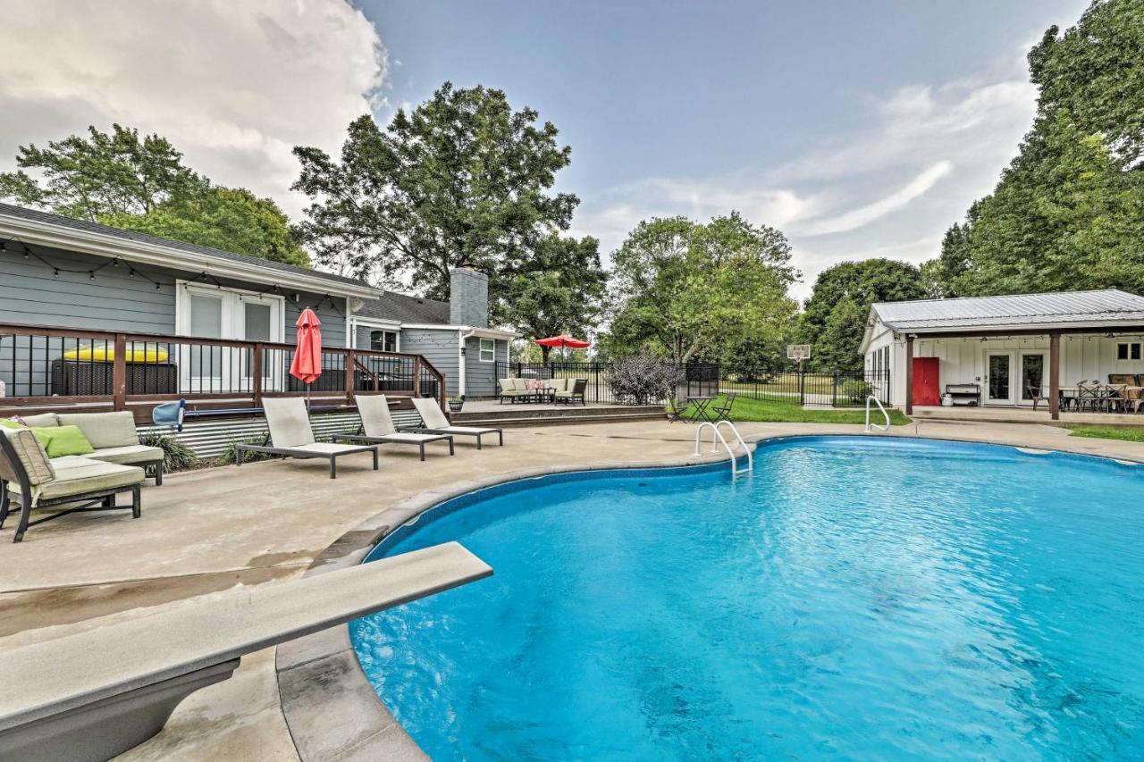 Holiday home Quiet Area W/ Pool - 15 Mi To Dtwn *