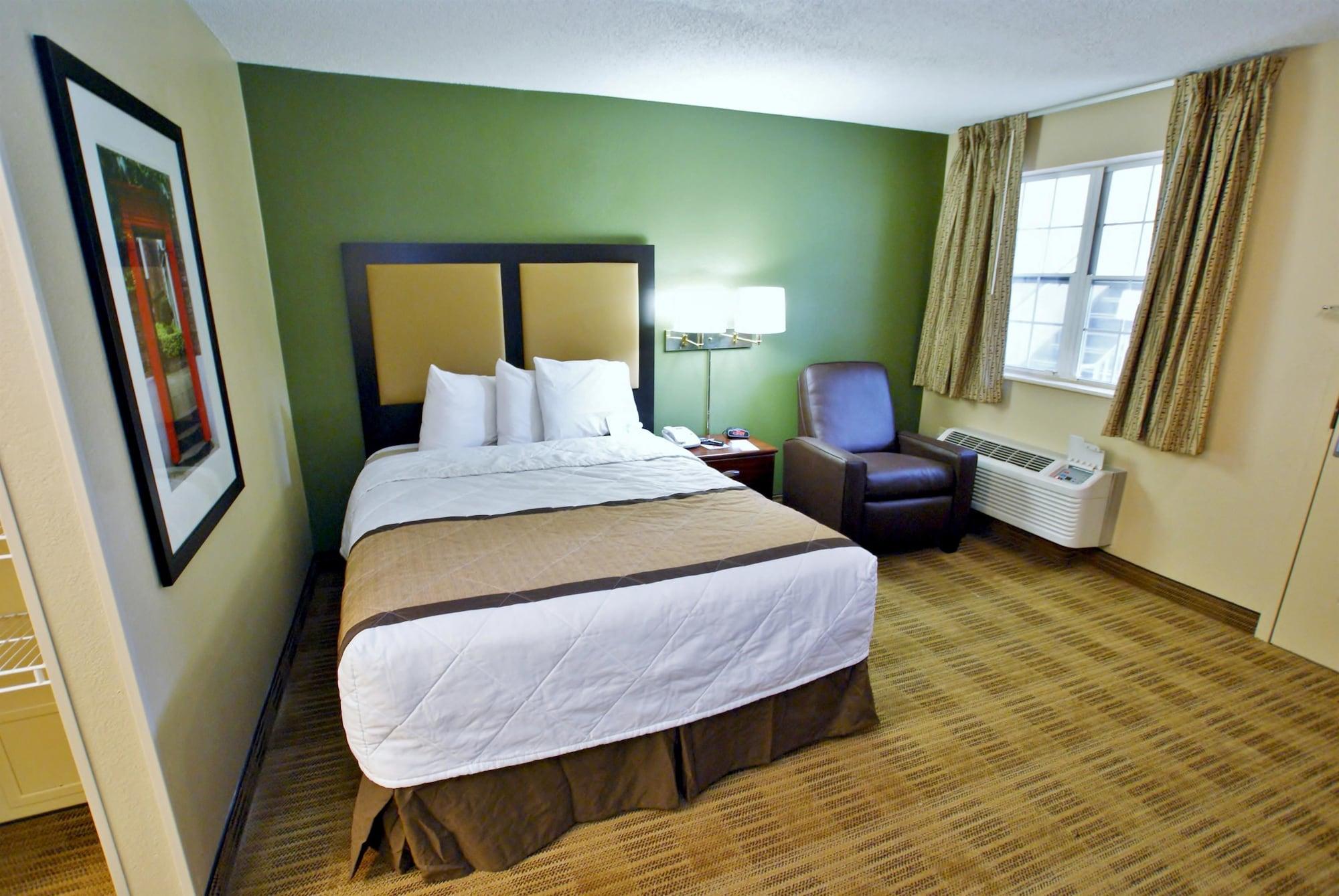 Extended America Select - - Airport Nashville