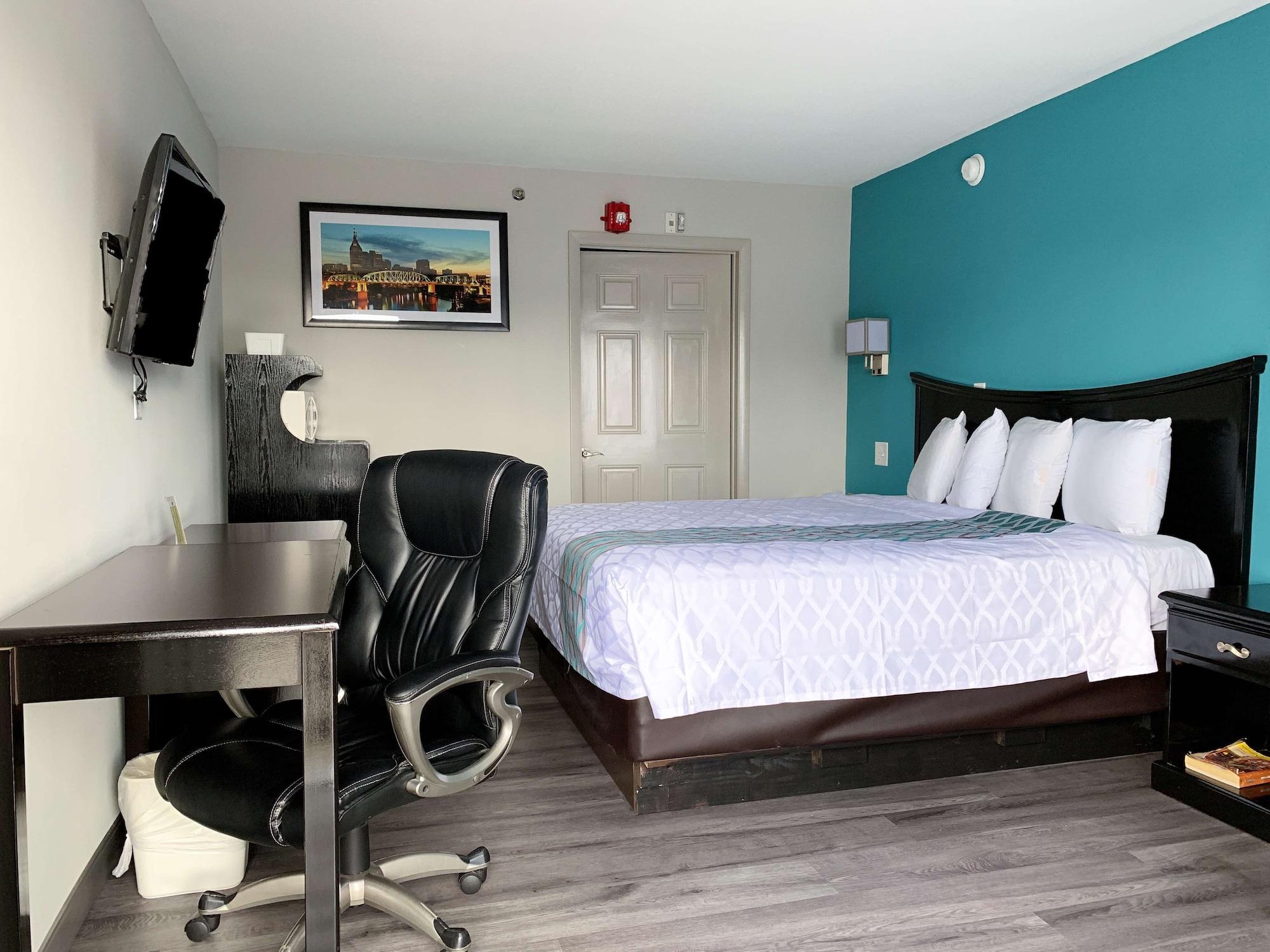 Knights - Downtown Hotel