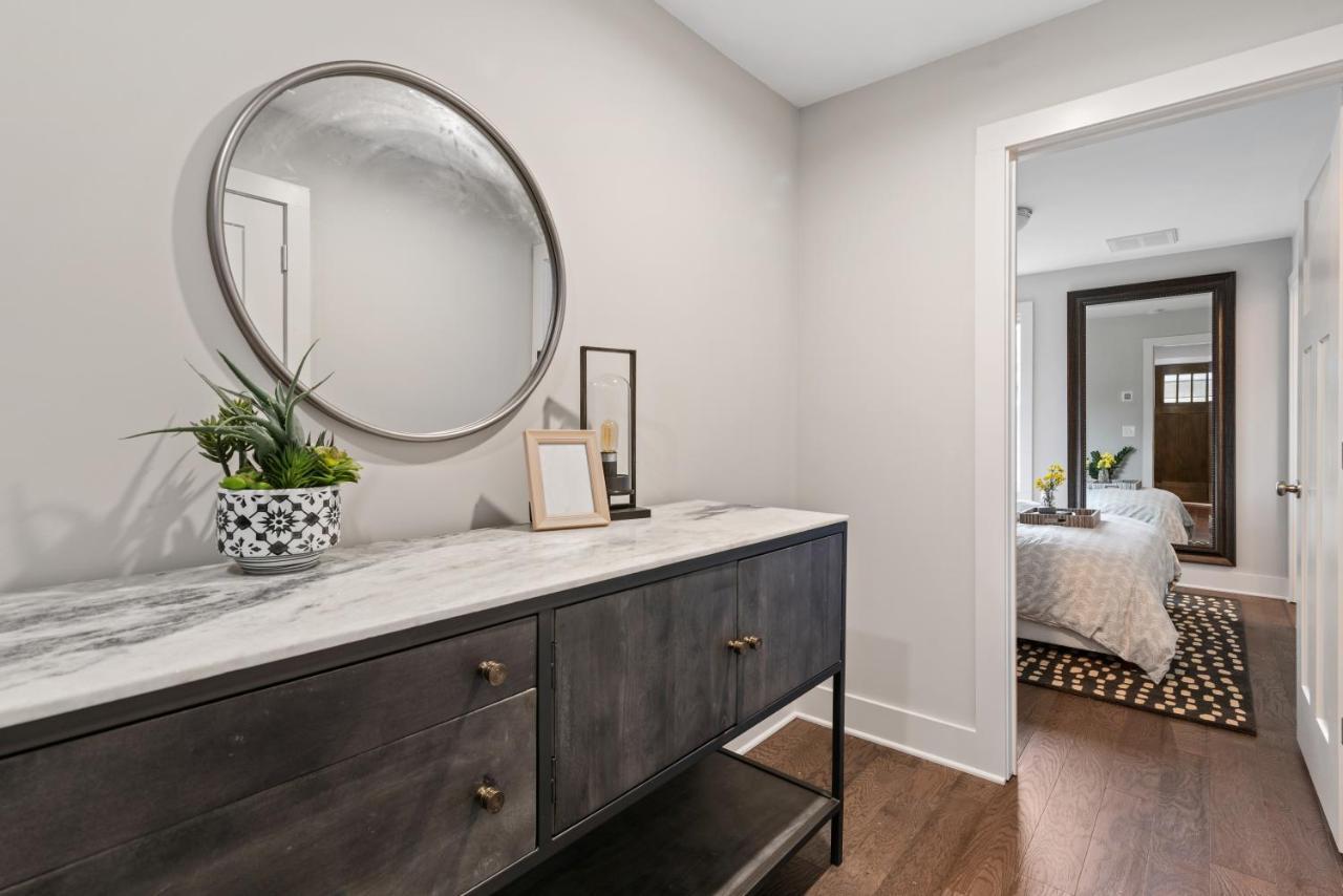 3 Bedroom Townhome In The Heart Of Nashville! *